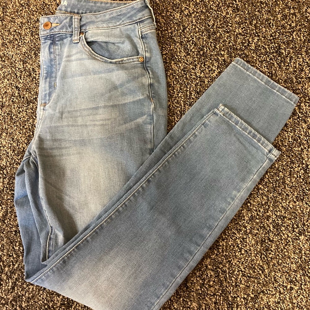 Blue Skinny Jeans with Vintage Faded Look